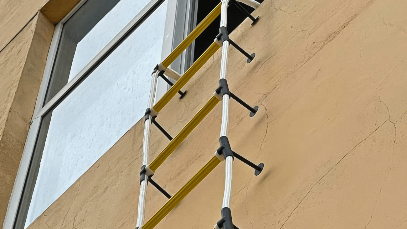 Everest Fire Escape Ladder with Spring Hooks